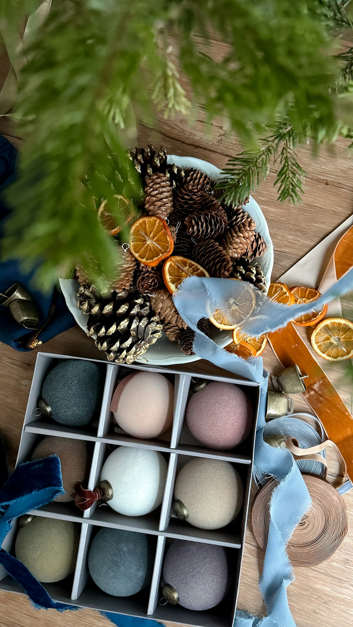 Weihnachtliche DIY-Deko mit getrockneten Orangenscheiben